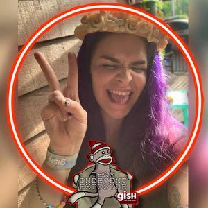 Meet your Posher, Carly